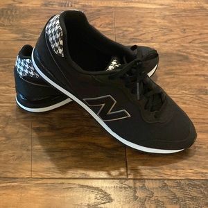 New Balance Sola Sleek womens sneakers size 9.5!!